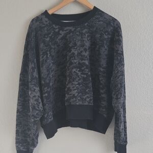 Under Armour Black and Gray Camo Sweater